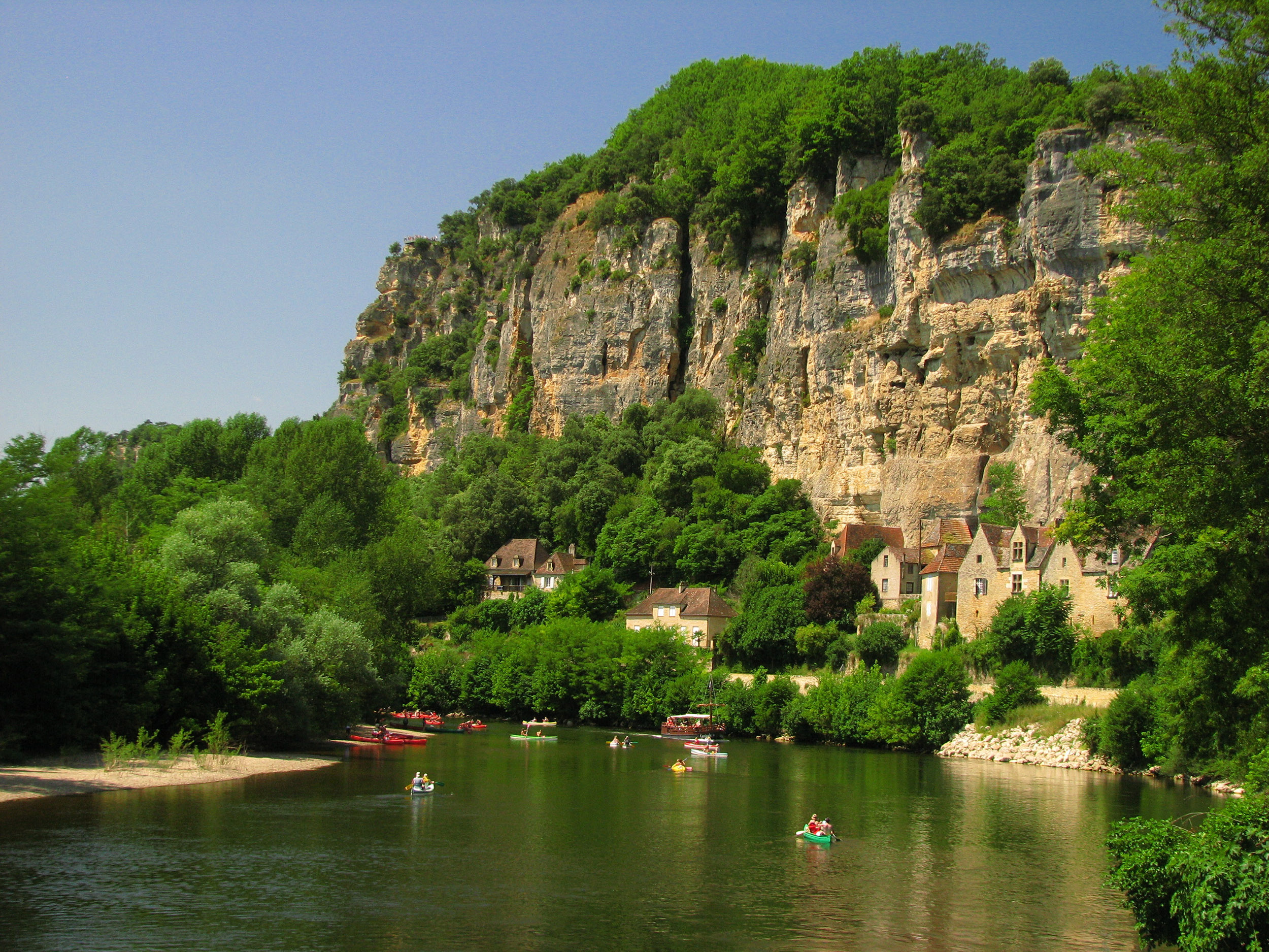 The Black Perigord P rigord Vert Noir Blanc and Pourpre